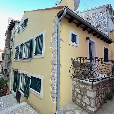 Yellow House Rovinj Eksteriør billede